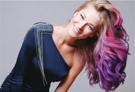 bi color hair|Bicolor hair: the coolest hair of the year.